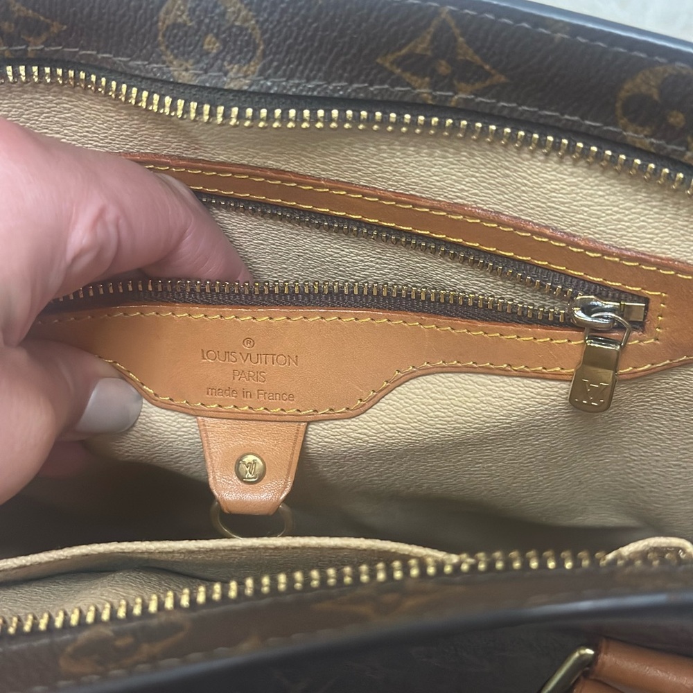 LOUIS VUITTON
LV Monogram Babylone - Picture 8 of 12